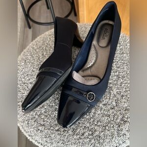 Abella Jenna kitten heel pumps Navy Blue sz 7.5